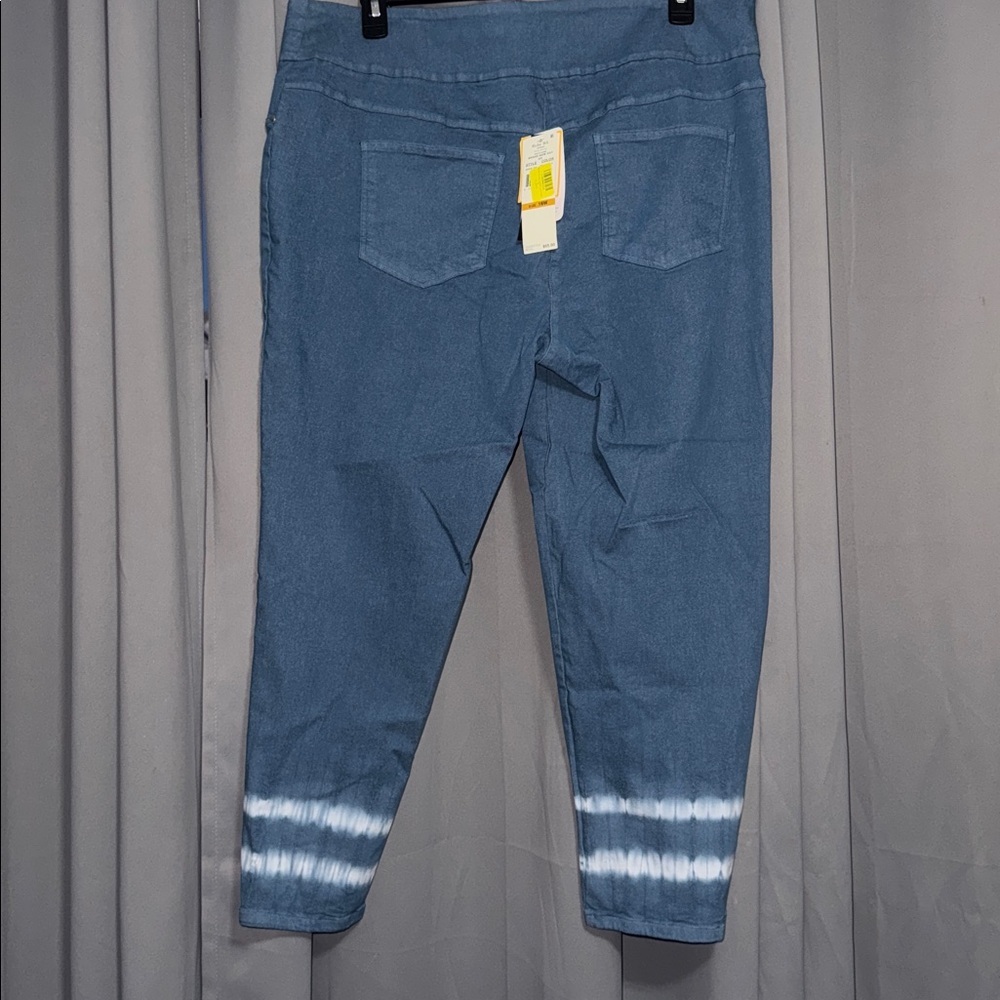 Ruby Rd Woman Light Wash Denim Capri Pants 16W Stretch Pull On Plus Size Casual - Picture 8 of 8